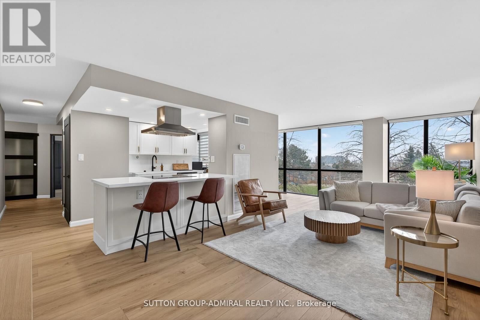 Property Photo:  350 Webb Drive 308  ON L5B 3W4 