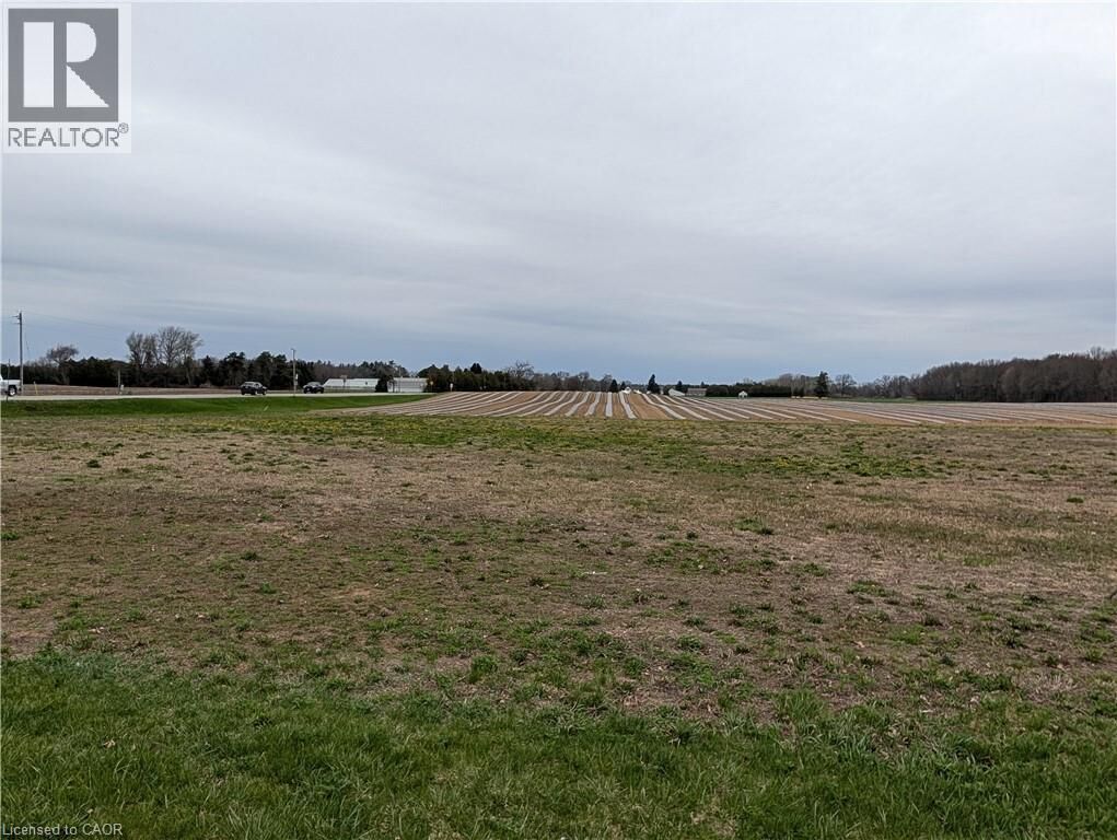 Property Photo:  1 Norfolk County Rd 21  ON N4B 2W4 