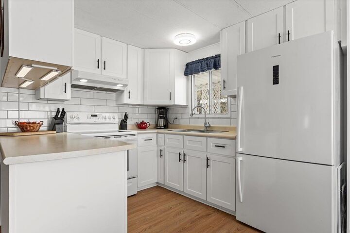 Property Photo:  3031 200 Street 136  BC V2Z 1N5 
