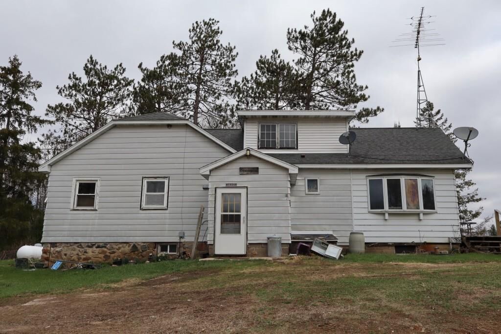 Property Photo:  W10248 County Road J  WI 54424 