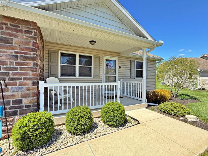 Property Photo:  333 Greenbrier Court  OH 44883 