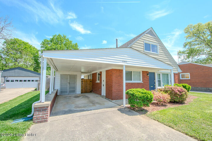 Property Photo:  3143 Commander Dr  KY 40220 