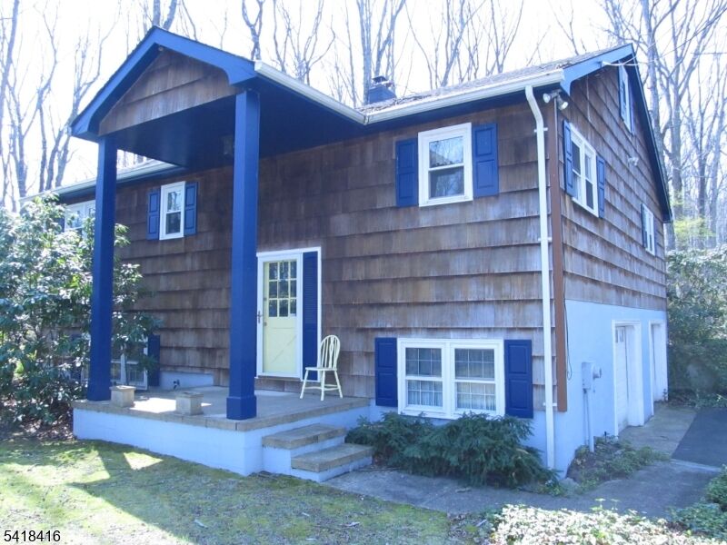 Property Photo: 10 Hendrickson Dr NJ 08514