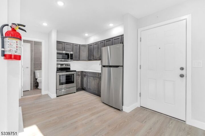 Property Photo:  557 S Broad St C2  NJ 07202 