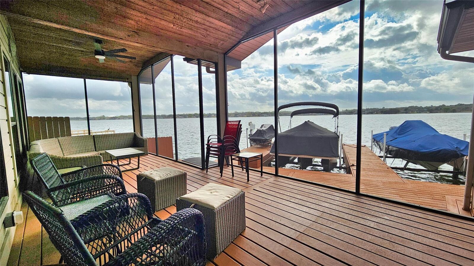 Property Photo:  12618 Pelican Boulevard  TX 77318 