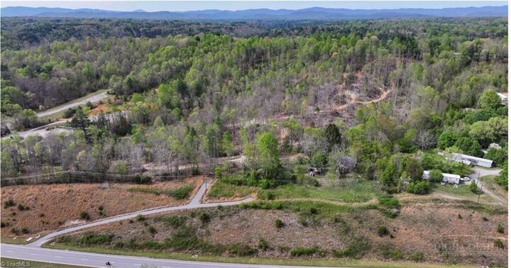 Property Photo:  161 Queen Drive  NC 28659 