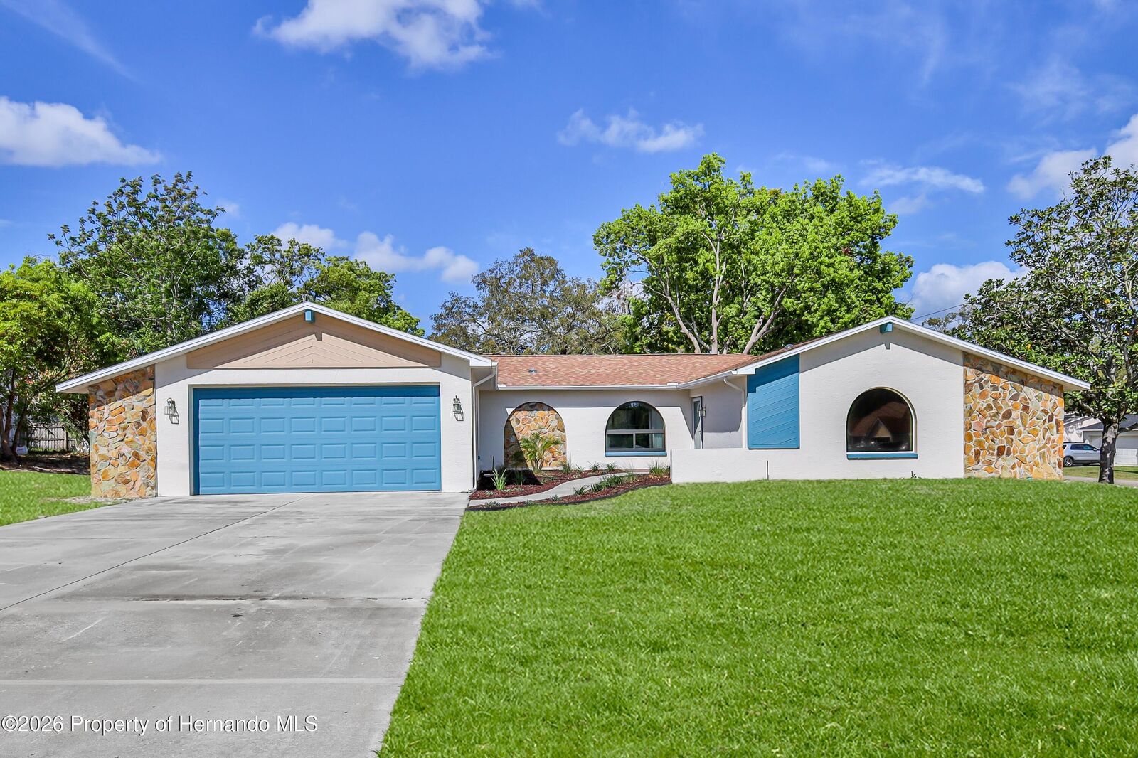 Property Photo:  10541 Horizon Drive  FL 34608 