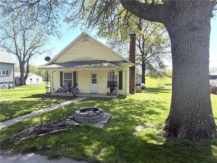 Property Photo:  340 W Wisconsin Street  MO 64625 
