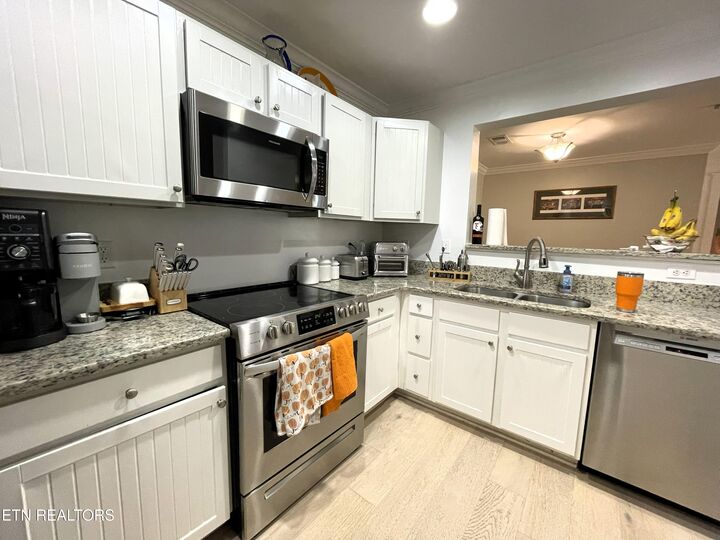 Property Photo:  3930 Cherokee Woods Way 102  TN 37920 