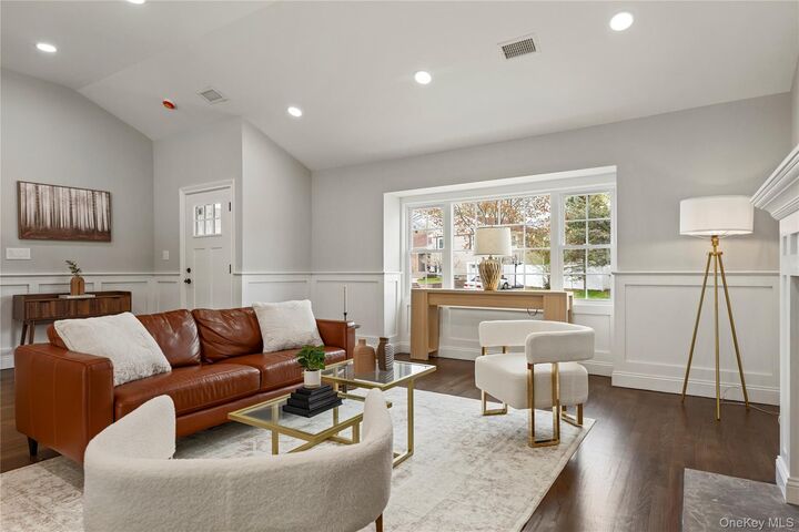 Property Photo:  16 Eleanor Road  NY 11803 