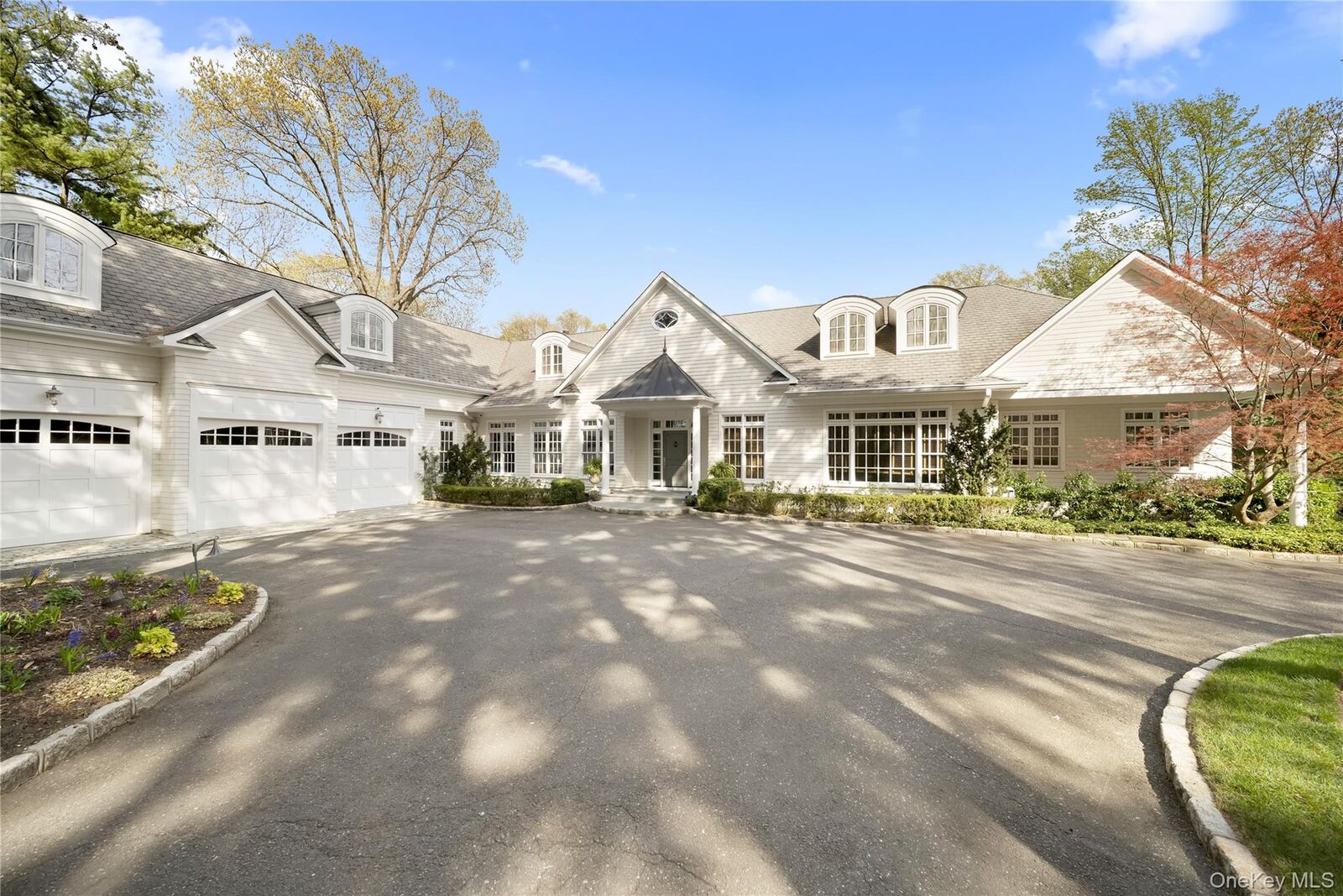 Property Photo:  17 Hilldale Lane  NY 11050 
