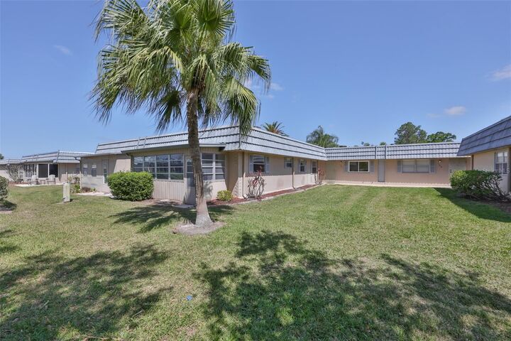 Property Photo:  1802 Bedford Terrace 184  FL 33573 