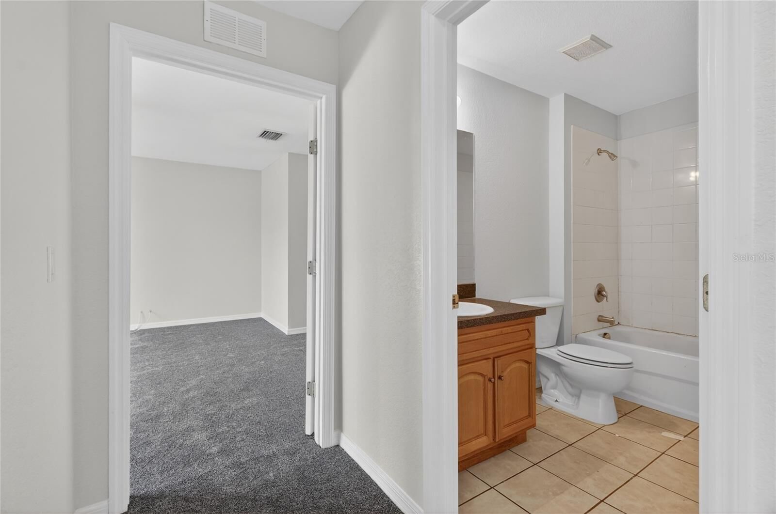 Property Photo:  528 Cody Caleb Drive  FL 33884 