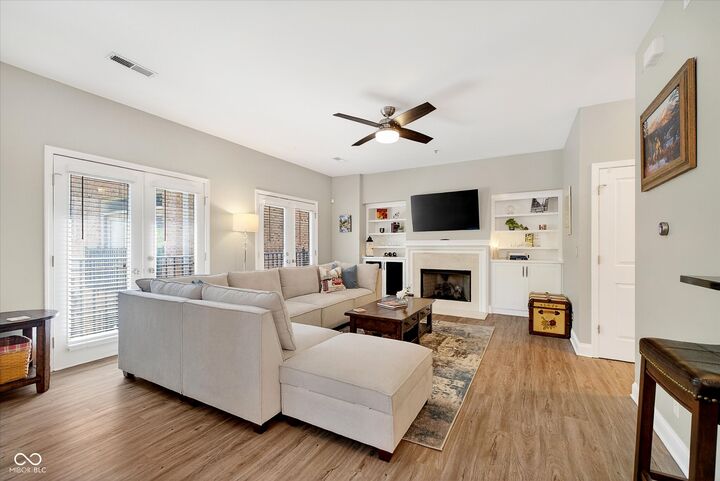 Property Photo:  530 Allard Place  IN 46202 