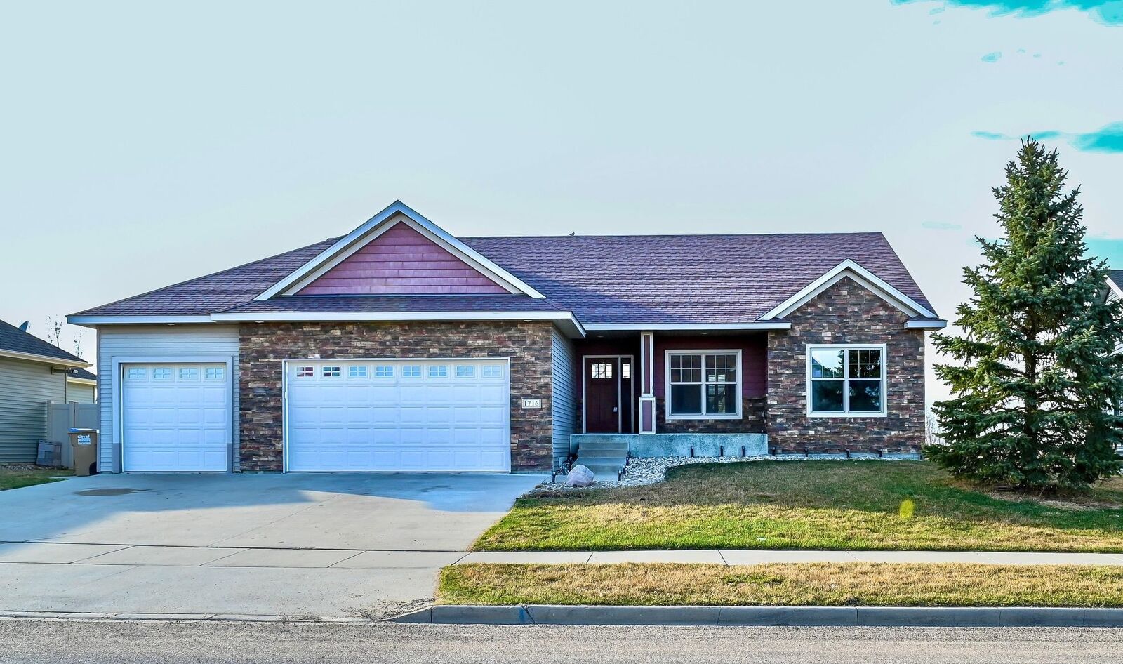 Property Photo:  1716 27th Ave NW  ND 58703 