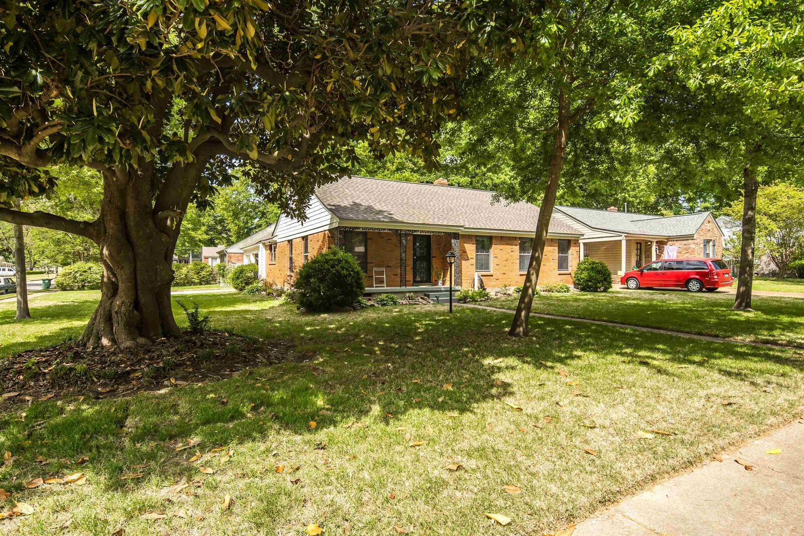 Property Photo:  5250 Sequoia Ave  TN 38120 