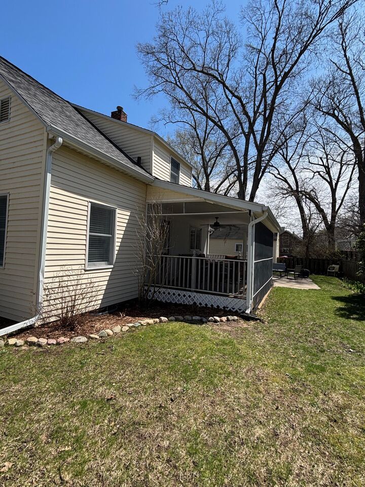 Property Photo:  921 Moulton Avenue  MI 49445 