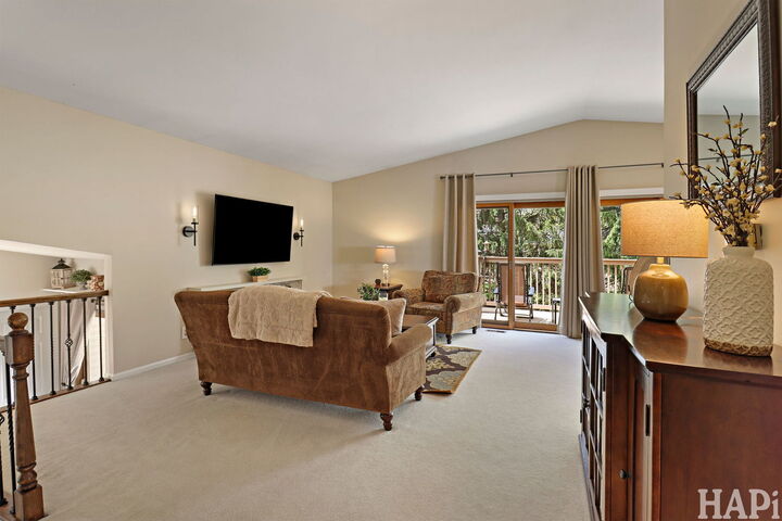 Property Photo:  38 Chelsea Lane  IL 60013 