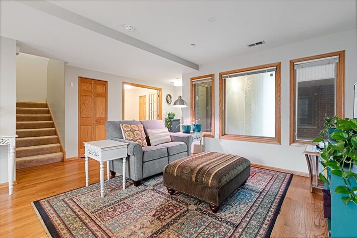 Property Photo:  407 S Oak Park Avenue H  IL 60302 