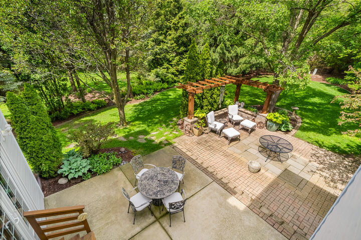 Property Photo: 617 Sheffield Circle IL 60554