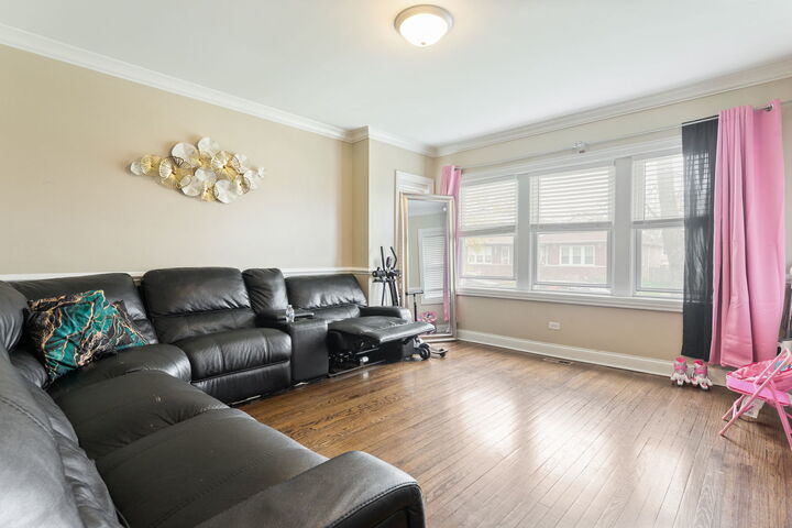 Property Photo:  11814 S Hale Avenue  IL 60643 