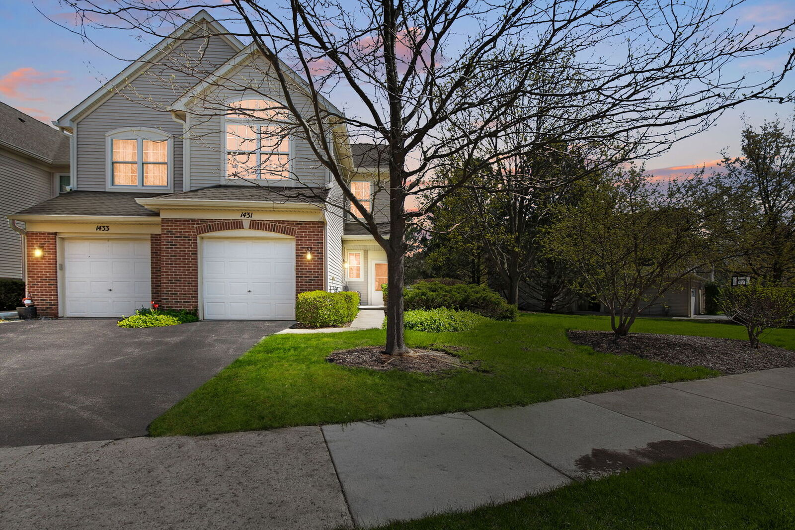 Property Photo:  1431 Doolittle Lane  IL 60030 