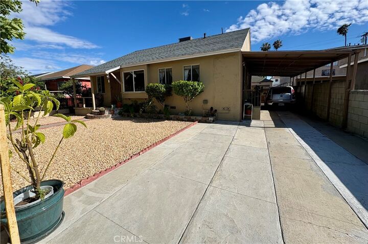 Property Photo:  1508 E Queensdale  CA 90221 