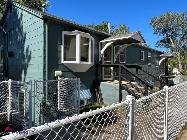 Property Photo: 302 S Spokane Ave WY 82701