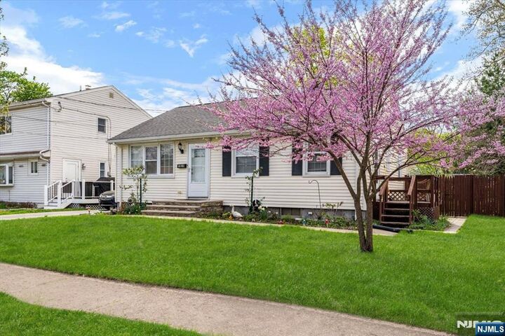 Property Photo: 1434 Madison Place NJ 07442