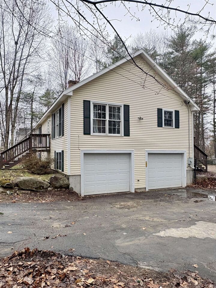 Property Photo:  7 Sampson Drive  NH 03225 