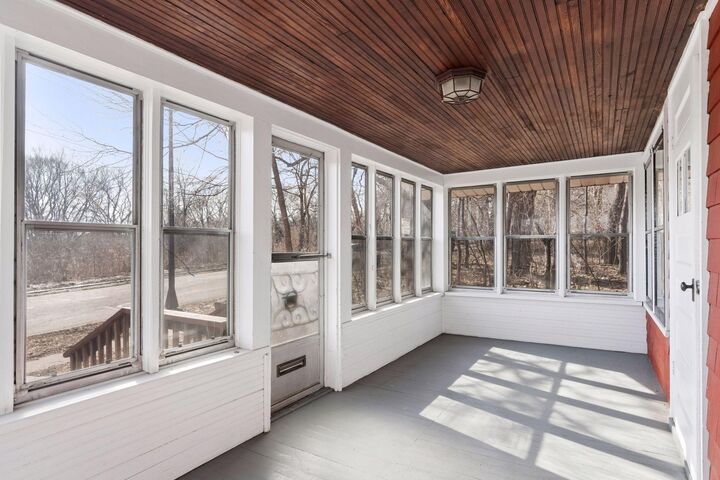 Property Photo:  949 Benhill Road  MN 55105 