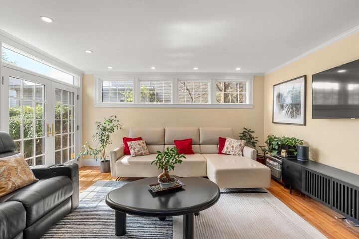 Property Photo:  83 Fuller St 2  MA 02446 