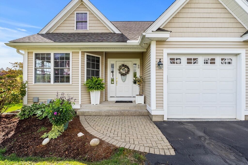 Property Photo:  123 Carrington Ln 123  MA 01569 