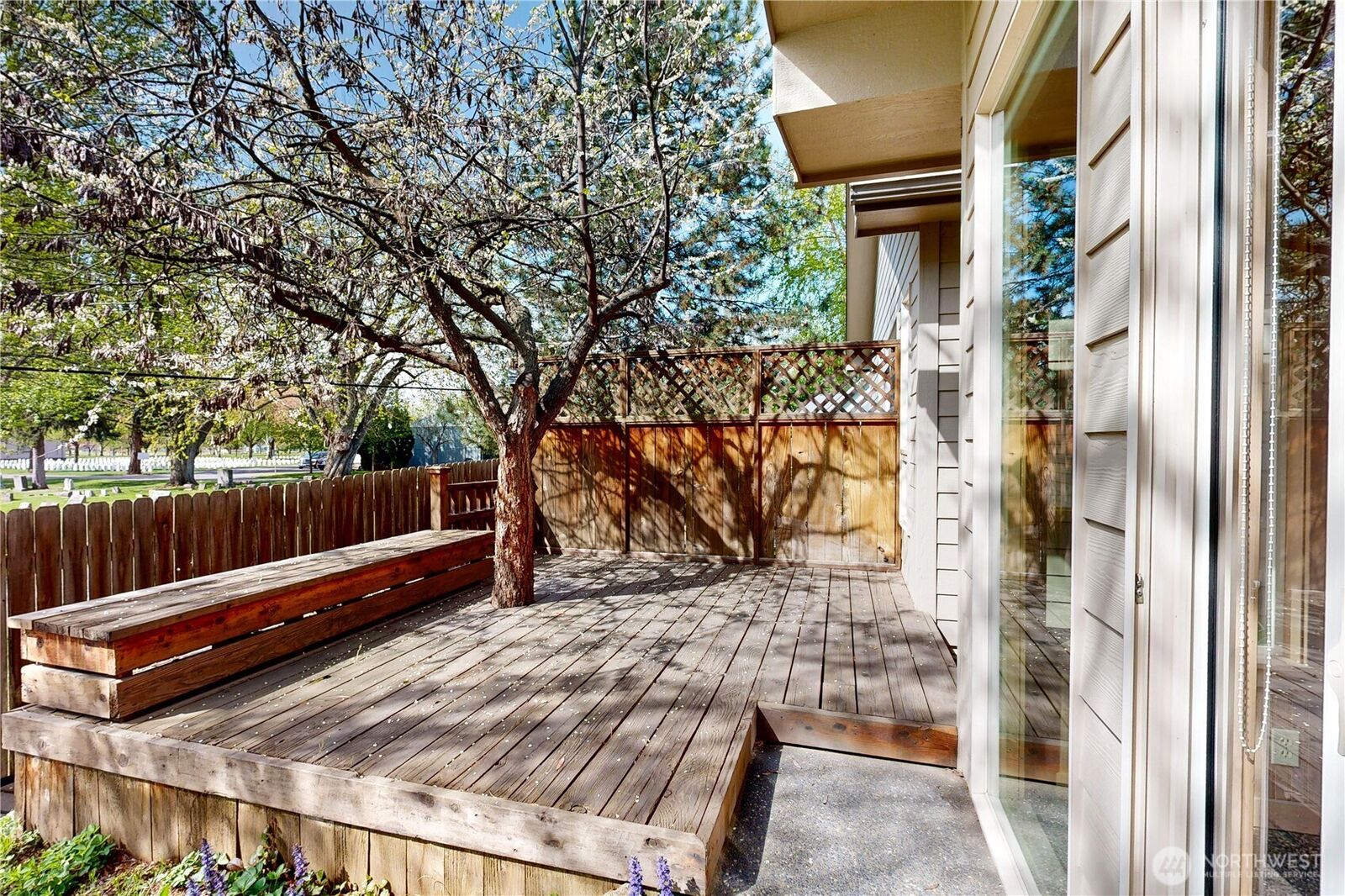 Property Photo:  32  Parkwood Circle  WA 99362 