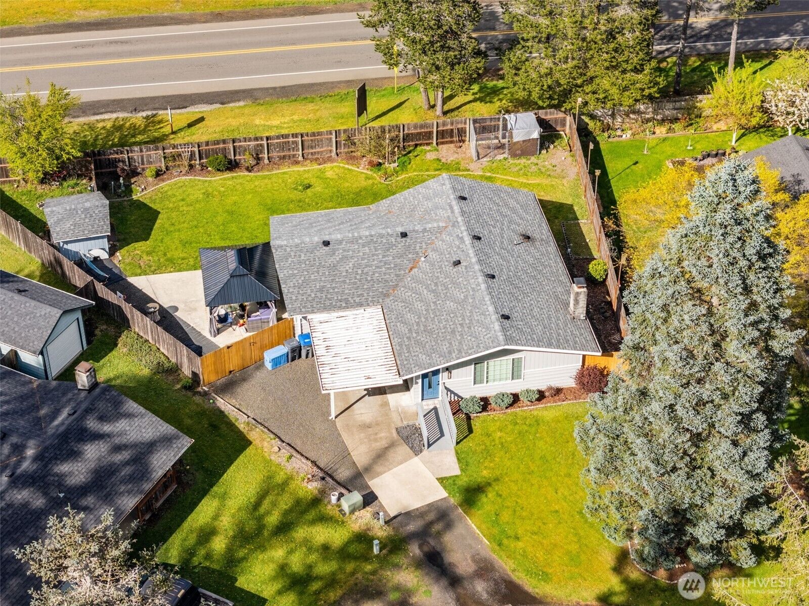 Property Photo:  20 E Oak Place  WA 98584 