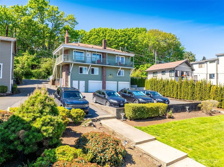 Property Photo:  8716  Sand Point Way NE 1-14  WA 98115 