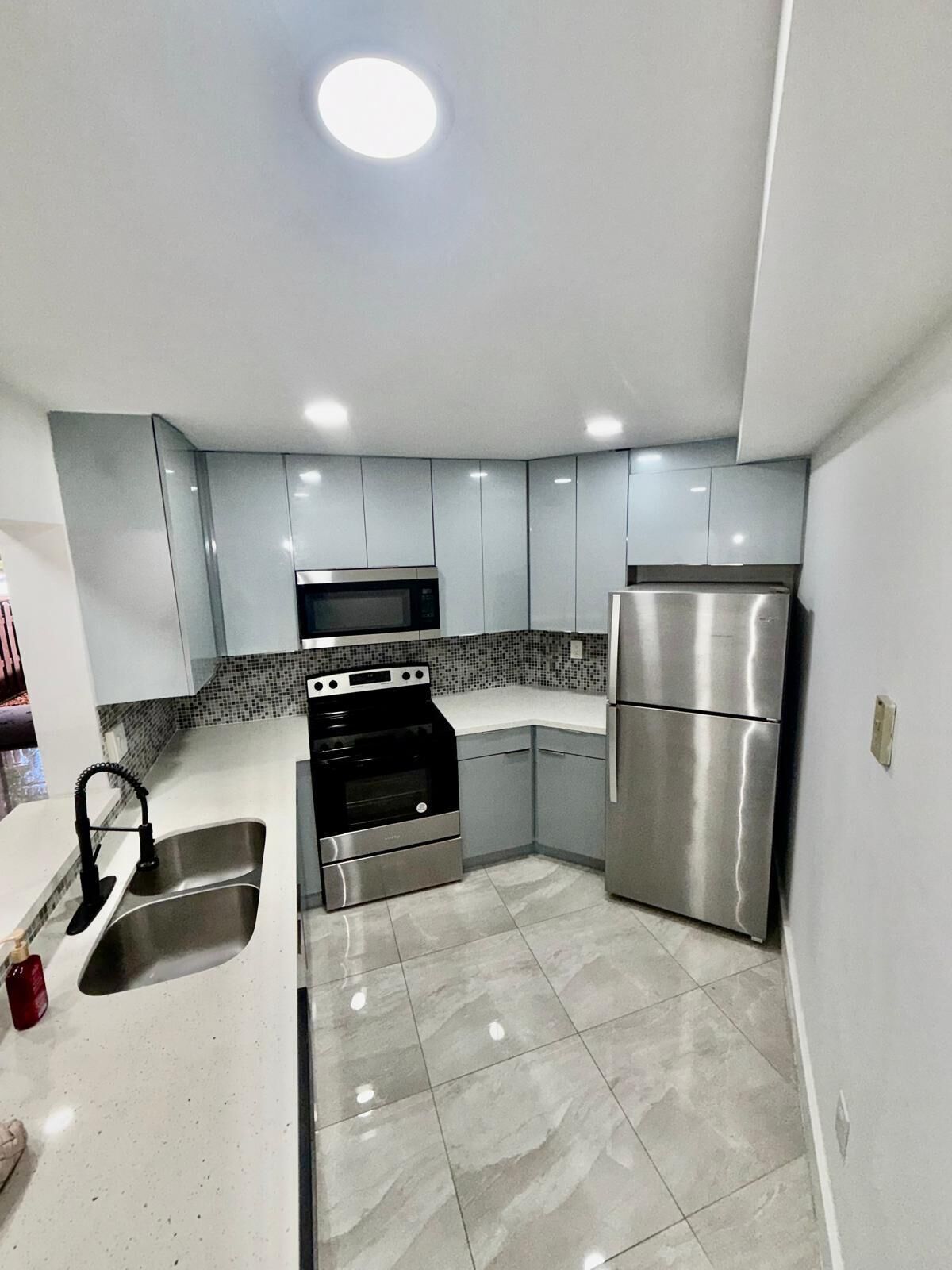 Property Photo:  9405 Fontainebleau Boulevard 109  FL 33172 