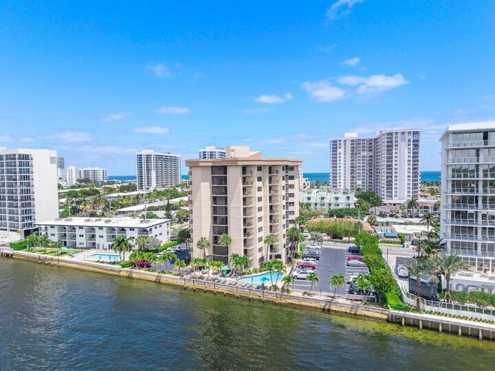 Property Photo: 501 N Riverside Drive 203 FL 33062