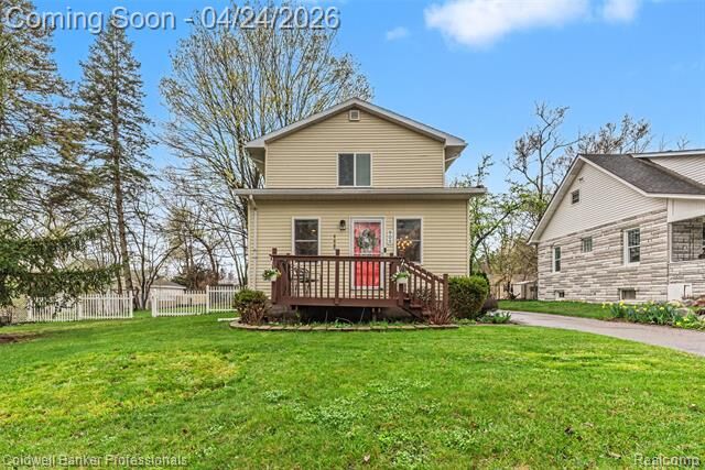 Property Photo:  905 Michigan Street  MI 48116 