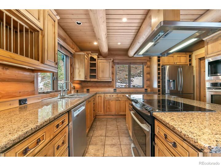 Property Photo:  1490 Hummingbird Drive  CO 80517 