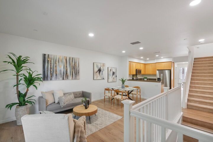 Property Photo:  691 North Capitol Avenue 4  CA 95133 