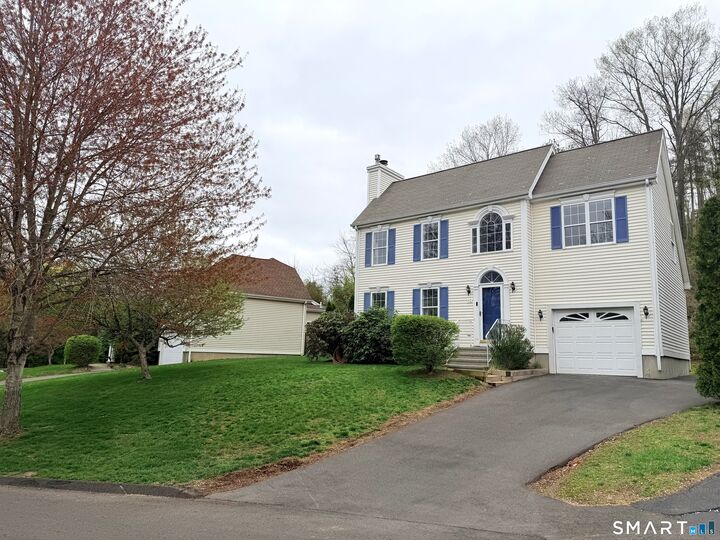 Property Photo:  19 Lakeview Drive 19  CT 06405 