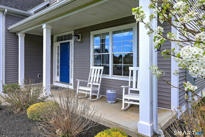 Property Photo:  7 Luisa Court  CT 06405 