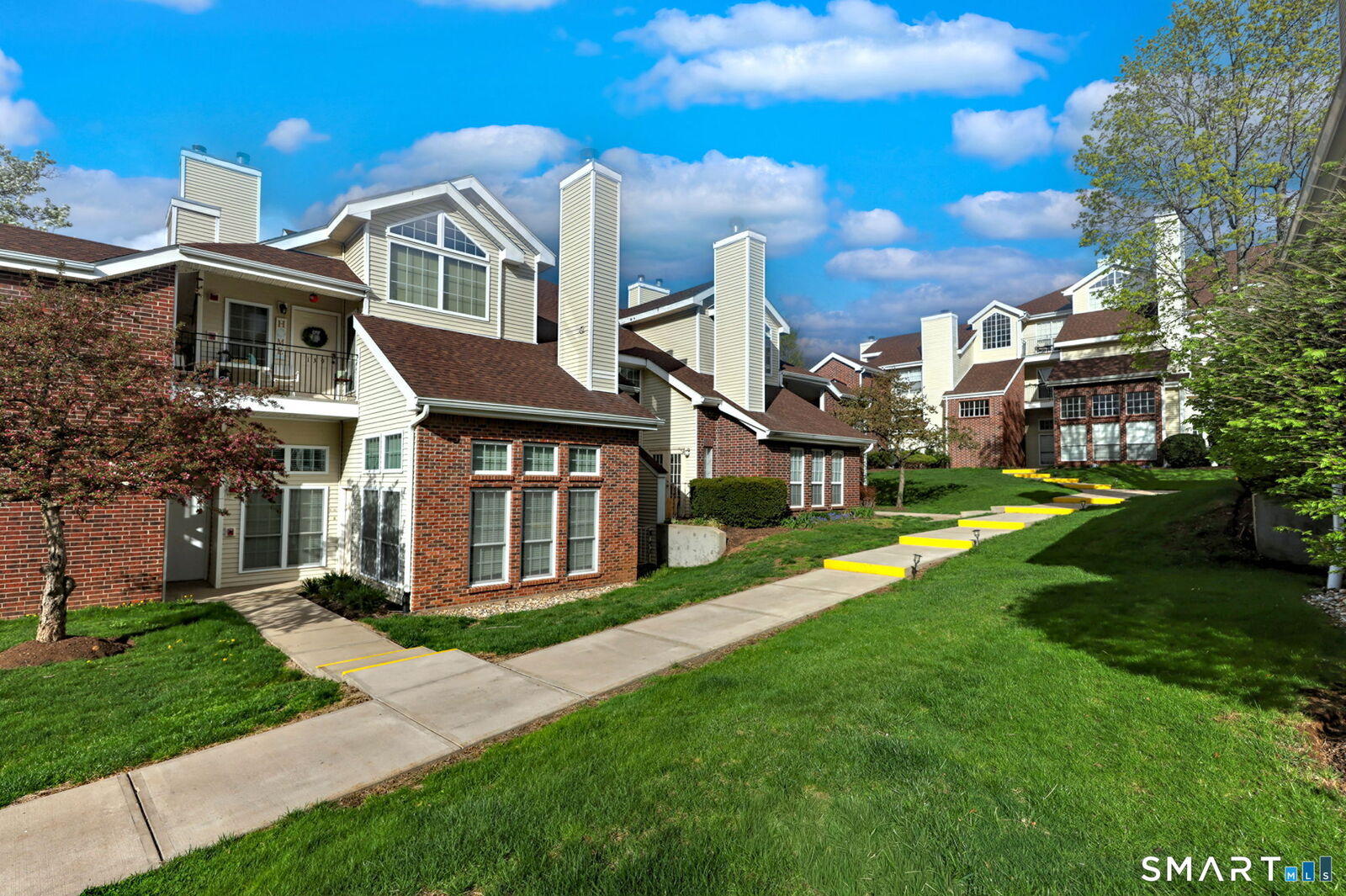 Property Photo:  138 Carriage Crossing Lane 138  CT 06457 