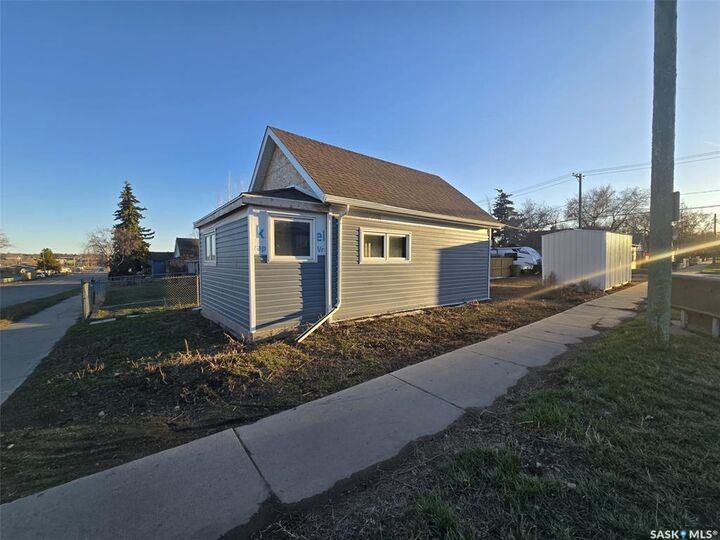 Property Photo: 538 9th Avenue NW SK S6H 4H7