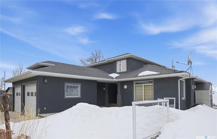 Property Photo:  2 Lakeview Drive  SK S0M 1X0 