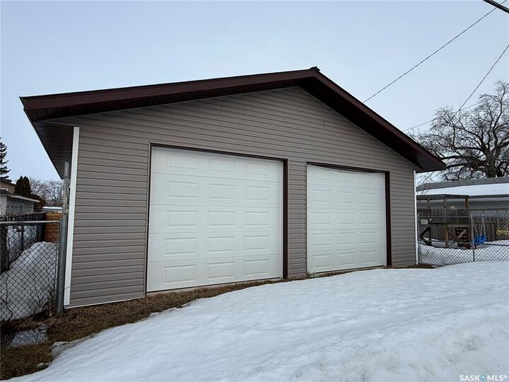 Property Photo: 804 6th Street W SK S0E 1E0
