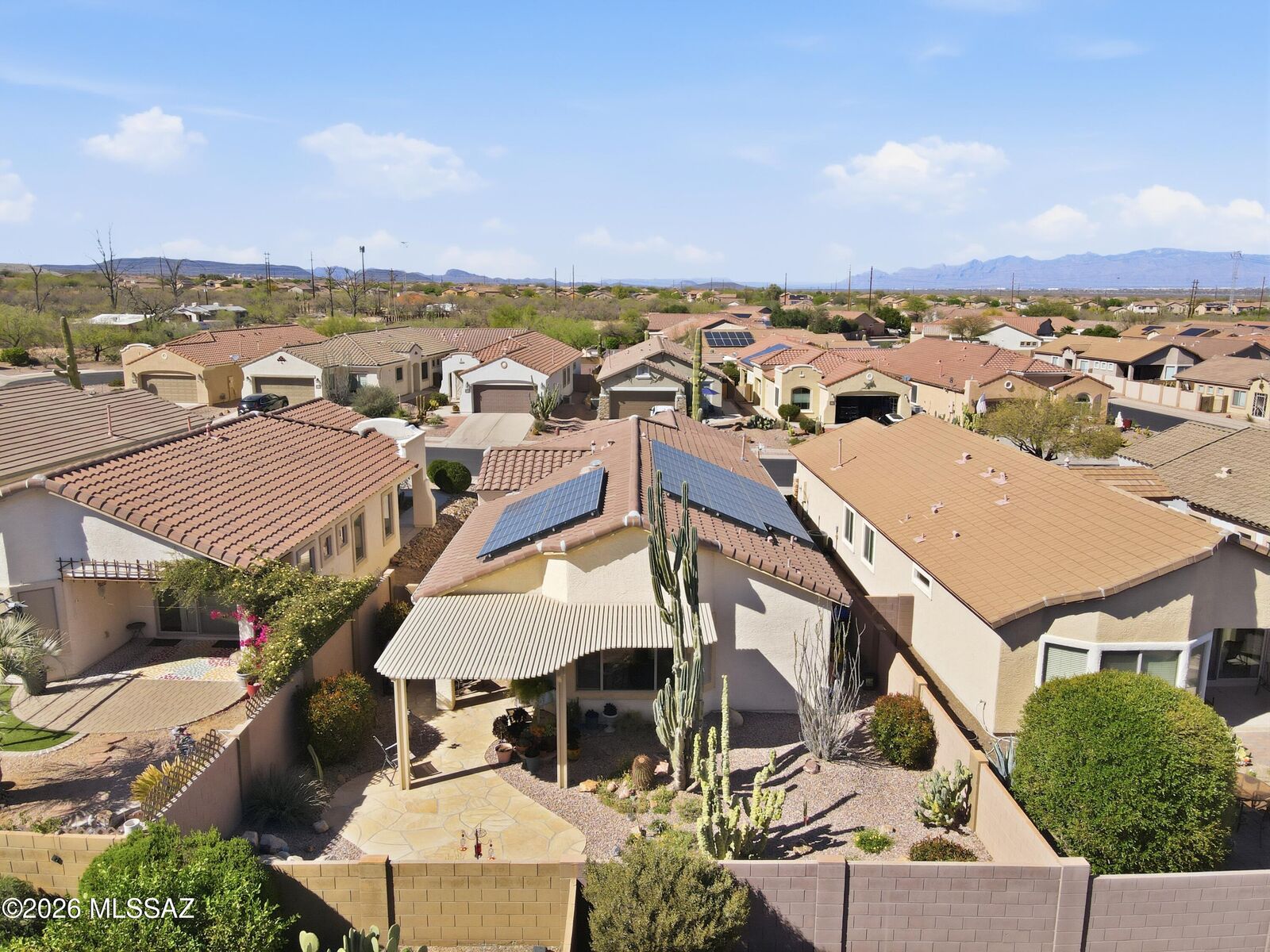 Property Photo: 553 W Calle Media Luz AZ 85629