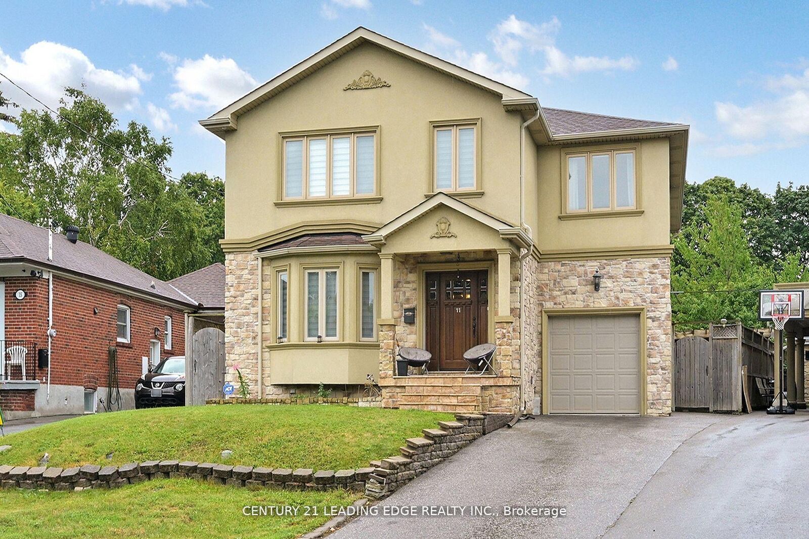 Property Photo: 11 Bellvare Crescent ON M1R 2M8