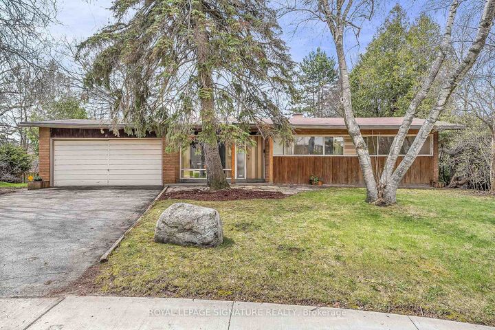 12 Ruden Crescent — photo 1